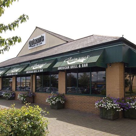 Premier Inn Bristol Filton Екстериор снимка